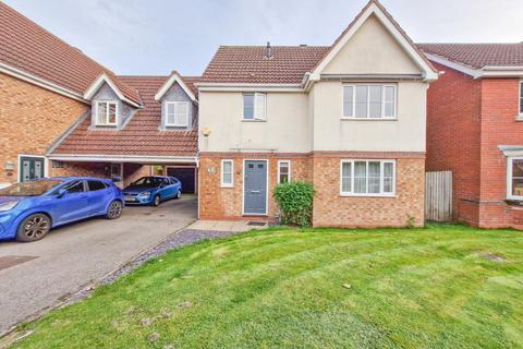 4 bedroom link detached house for sale, Duston Close, Daventry, NN11 9YX.