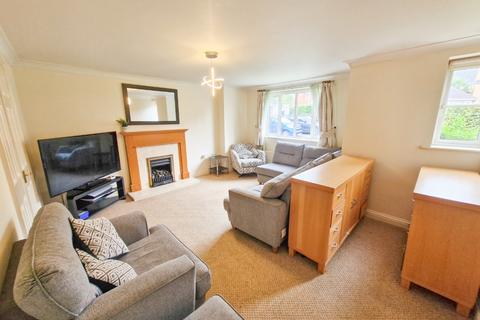 4 bedroom link detached house for sale, Duston Close, Daventry, NN11 9YX.