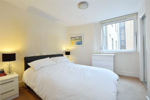 2 bedroom flat to rent, Wells Street, London W1T