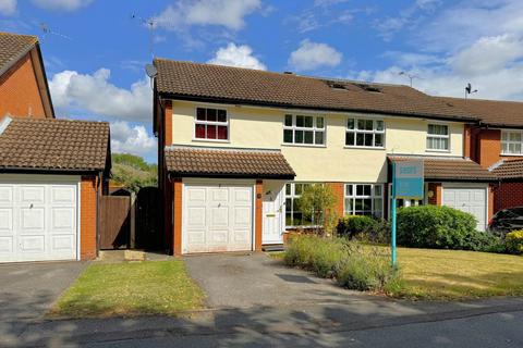 3 bedroom semi-detached house for sale, Snowberry Close, Wokingham RG41