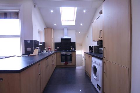 3 bedroom flat to rent, Cavendish Road, Jesmond, Newcastle Upon Tyne