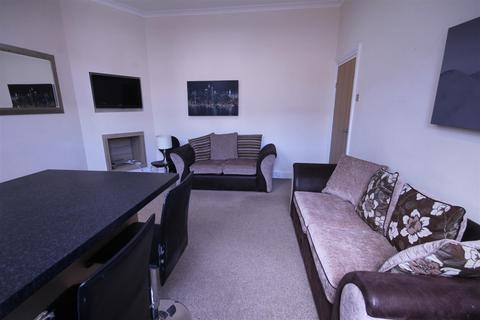 3 bedroom flat to rent, Cavendish Road, Jesmond, Newcastle Upon Tyne