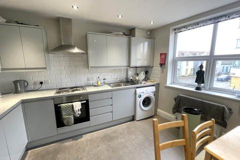 Studio to rent, Boundary Road, Hove, East Sussex