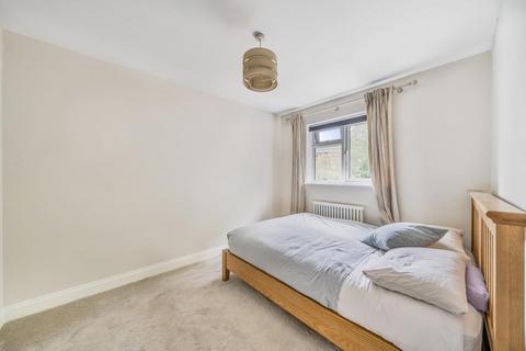 2 bedroom maisonette for sale, Aylesbury,  Buckinghamshire,  HP20