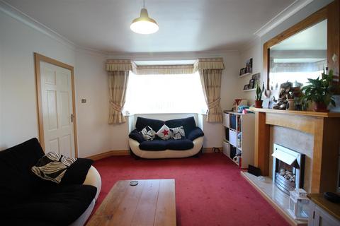 12 Beacon Brow, Bradford, BD6 3DE
