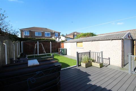 12 Beacon Brow, Bradford, BD6 3DE
