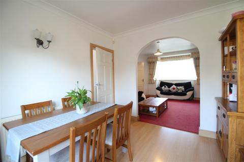 12 Beacon Brow, Bradford, BD6 3DE