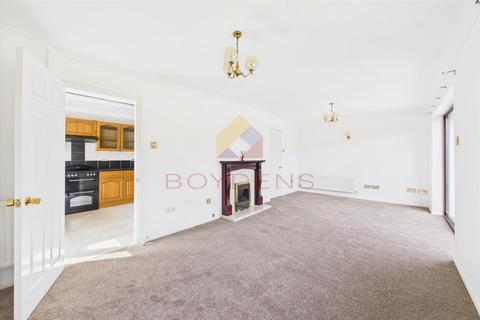 3 bedroom detached bungalow for sale, Sterling Close, Colchester CO3