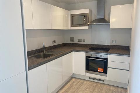 2 bedroom duplex to rent, Middlewood Plaza, Craven Street, Salford, Greater Manchester