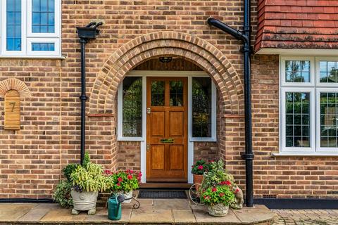 7 Onslow Avenue, Cheam, Sutton, SM2 7ED