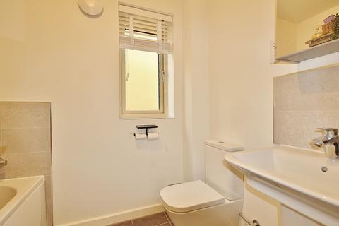 89 Centenary Way, Witney, OX29 7AZ