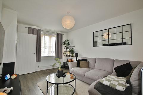 89 Centenary Way, Witney, OX29 7AZ