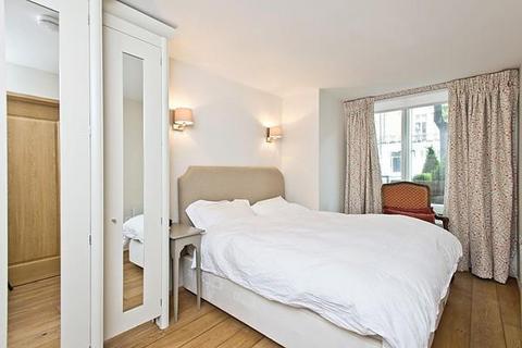 1 bedroom flat to rent, Cheyne Walk, London, SW3.