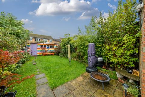 3 bedroom semi-detached house for sale, Molesey Road, Hersham, Walton-On-Thames, KT12