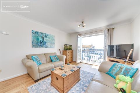 2 bedroom flat for sale, Hamilton Court, The Strand, Brighton, BN2