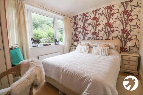 104 Elstree Gardens, Belvedere, DA17 5DW