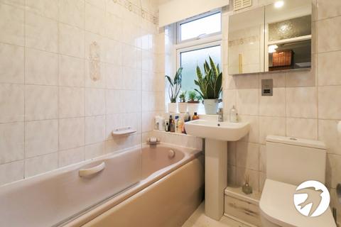 104 Elstree Gardens, Belvedere, DA17 5DW