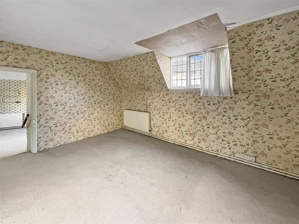 Bed 1a.JPG