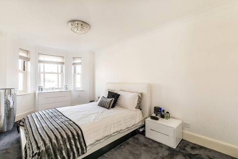 1 bedroom flat for sale, Clevedon Road, Twickenham, TW1