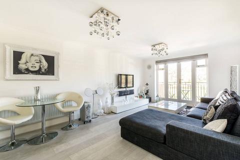 1 bedroom flat for sale, Clevedon Road, Twickenham, TW1