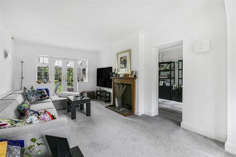 3 bedroom detached house for sale, Christchurch Crescent, Radlett