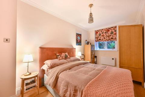 1 bedroom flat for sale, Porchester Square, Bayswater, London, W2