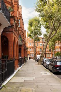 1 bedroom flat for sale, Sloane Gardens, Chelsea, London, SW1W