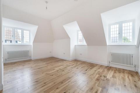 2 bedroom apartment to rent, Cornmarket,  Thame,  OX9