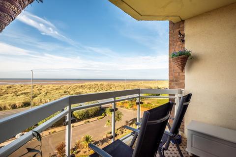 3 bedroom apartment for sale, North Promenade, Lytham St. Annes, FY8