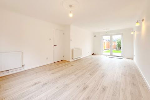 3 bedroom terraced house to rent, Witchards, Kingswood, Basildon, Essex SS16