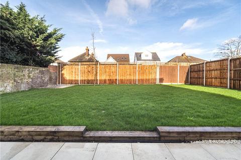 4 bedroom detached house to rent, Todd Close, Bexleyheath DA6