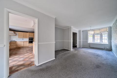 2 Chiltern Gardens, Bromley, BR2 0PT