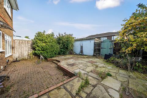 2 Chiltern Gardens, Bromley, BR2 0PT