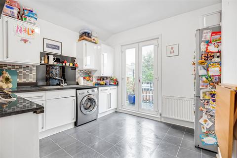 2 bedroom maisonette for sale, Bickley Street, Tooting Broadway, SW17