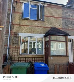 1 bedroom flat to rent, Argyll Road, Grays RM17