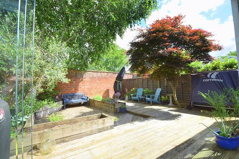 3 Chantry Close, Windsor, SL4 5EP