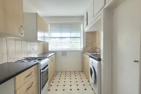 1 bedroom flat to rent, Colney Hatch Lane, London N10