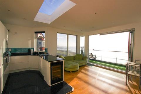 2 bedroom penthouse to rent, Eastern Esplanade, Thorpe Bay, Essex, SS1