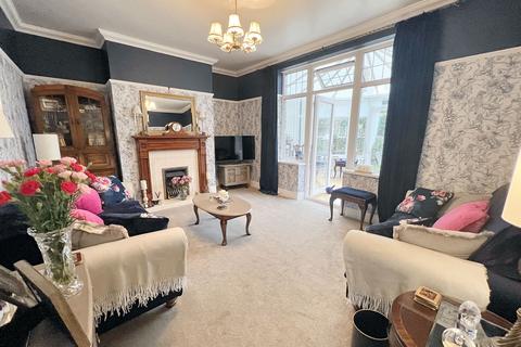 4 bedroom semi-detached house for sale, Woodlands Park, North Gosforth, Newcastle upon Tyne, Tyne and Wear, NE13 6PG