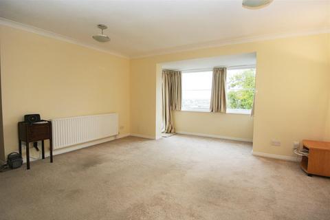 2 bedroom apartment to rent, Rookwood Court, Guildford GU2