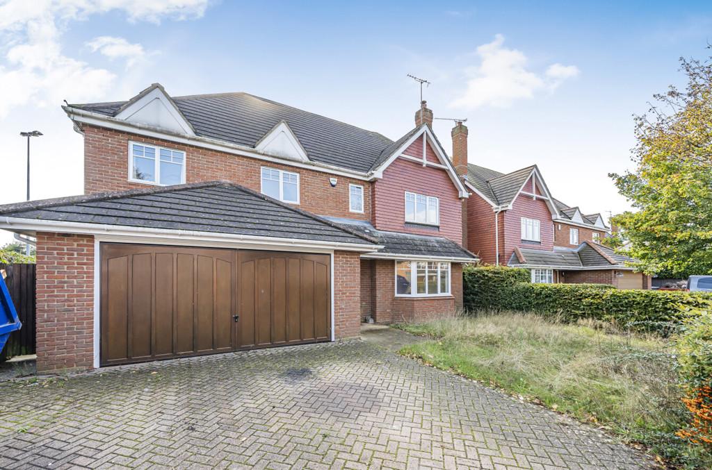 Willow Wood Close, Burnham, Slough 5 bed detached house for sale £925,000