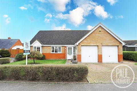 3 bedroom detached bungalow for sale, Fordson Way, Carlton Colville. NR33