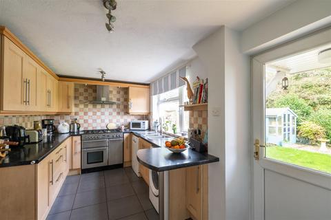 4 bedroom detached house for sale, Hayes Walk, Horley