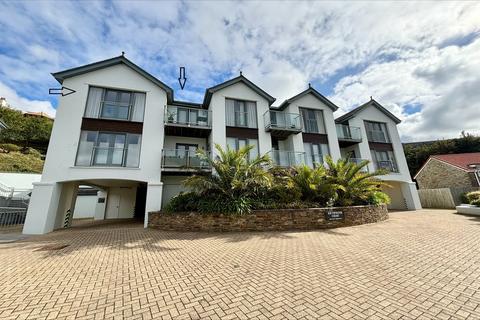 3 bedroom apartment to rent, South Water Court, Embankment Road, Kingsbridge