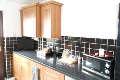 2 bedroom semi-detached house to rent, Thorpes Road, Heanor DE75