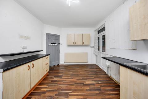 2 bedroom flat for sale, Park Road, Leyton,E10