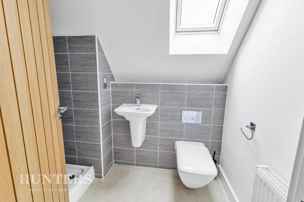 En-suite bathroom