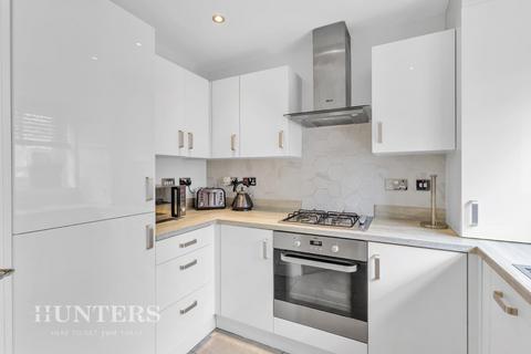 21 Lockside, Littleborough, OL15 0HX