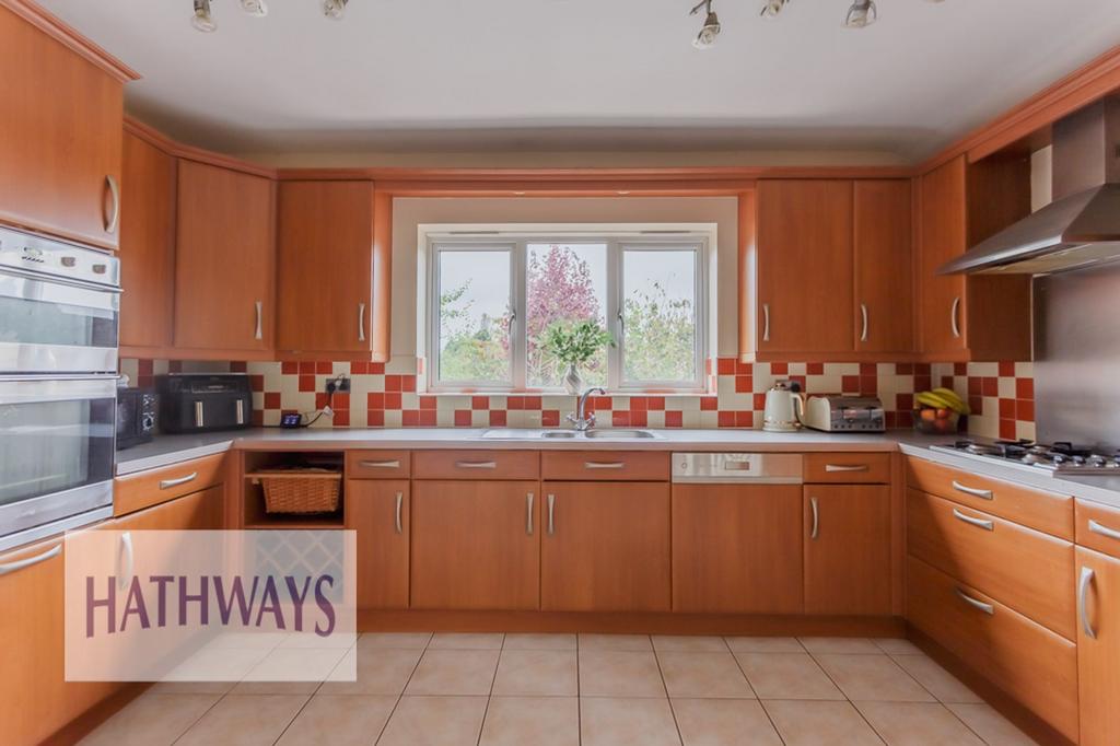 Fitted kitchen/breakfast room