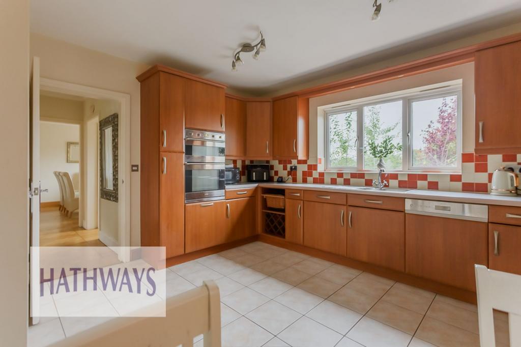 Fitted kitchen/breakfast room